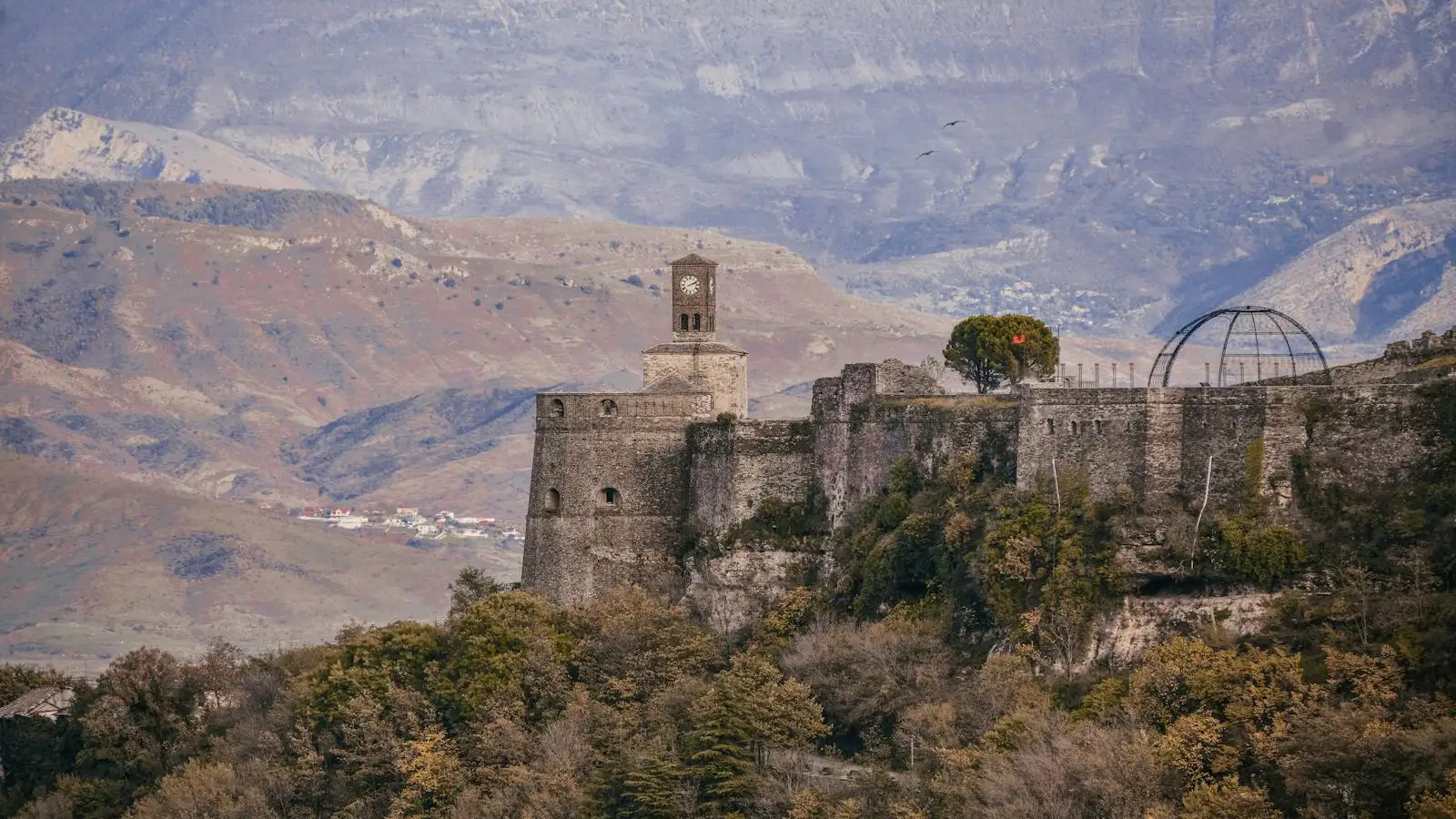 Koha e kanunit — drejtësia para ligjit